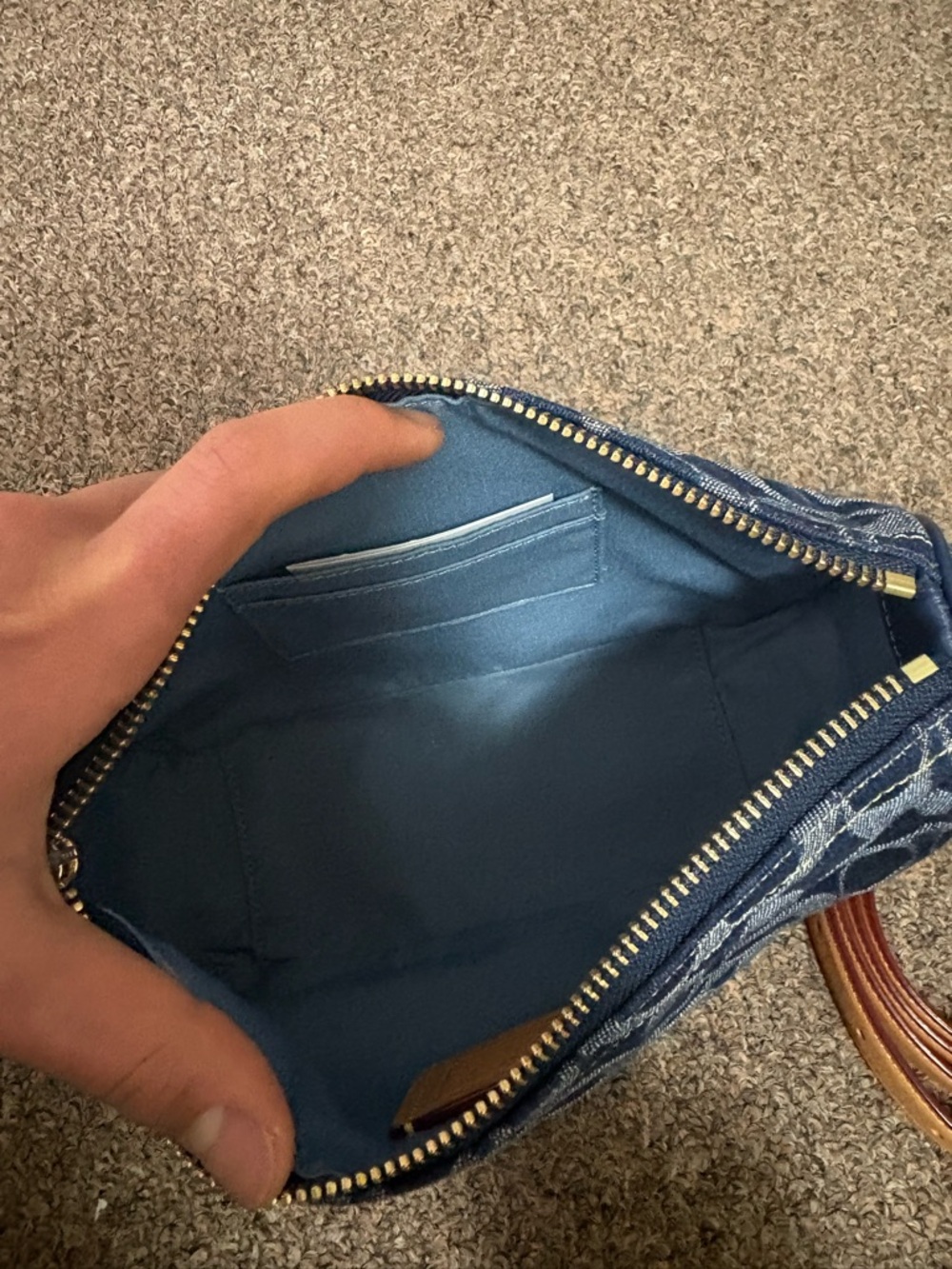 Coach - Picture 8 of 12